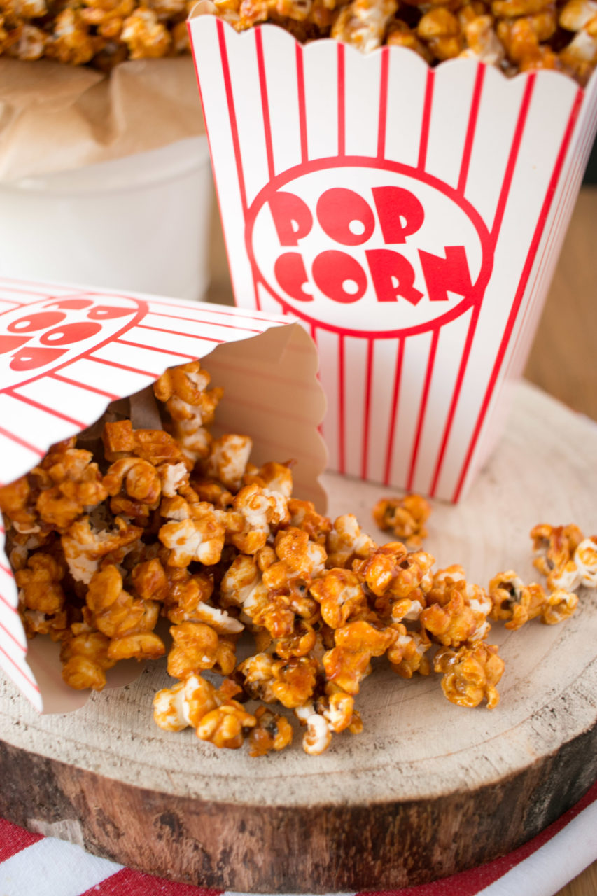 Palomitas de caramelo | Caramel popcorn - PimientaDulce